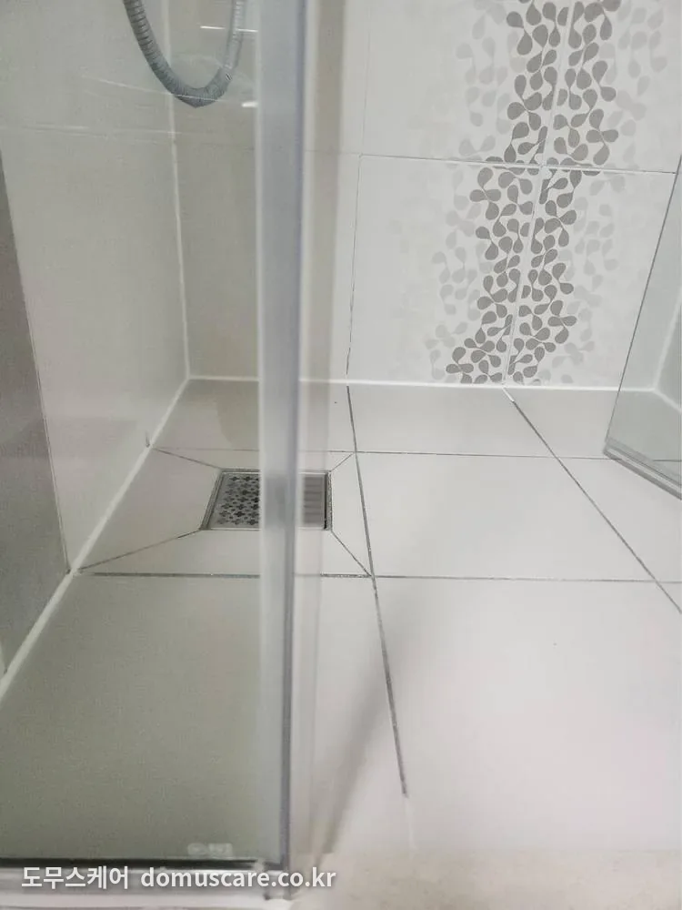 샤워부스 쫄대교체 시공 후